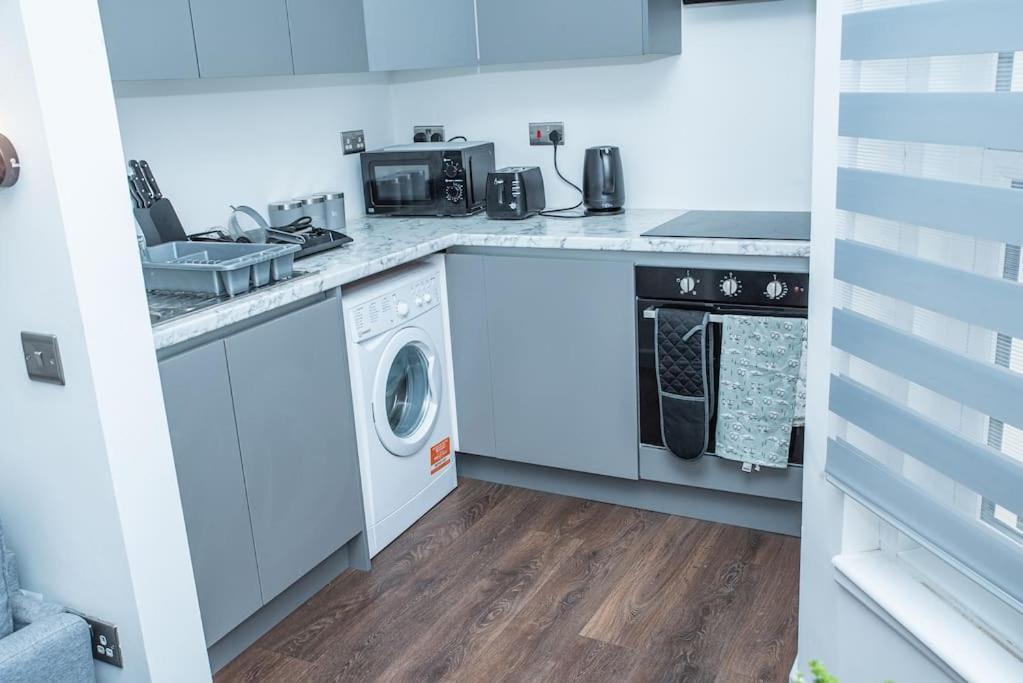 Aylesbury Apartment 1 With Free Parking Eksteriør billede