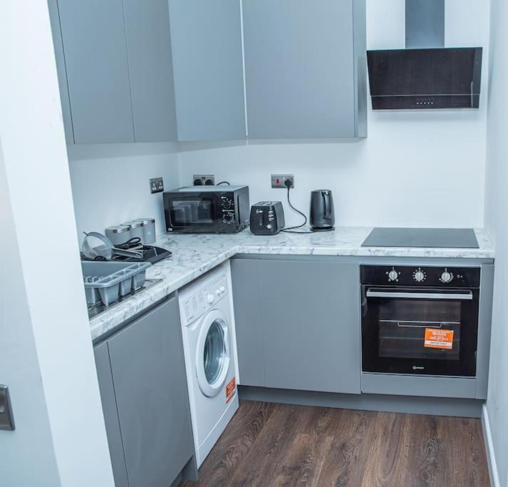Aylesbury Apartment 1 With Free Parking Eksteriør billede